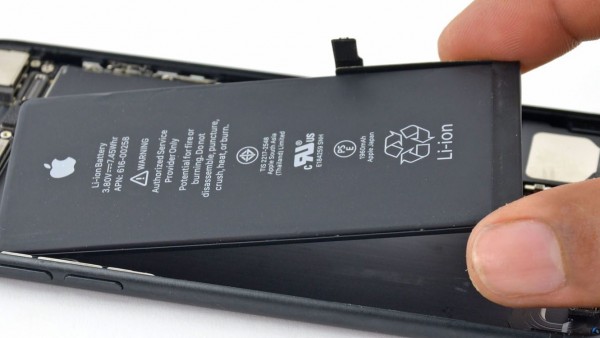 苹果给出降频门解决方案：旧电池218元换新