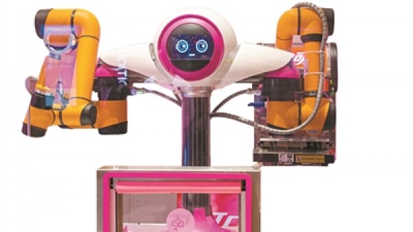 机器人中餐厅亮相广州 科技弘扬中华美食