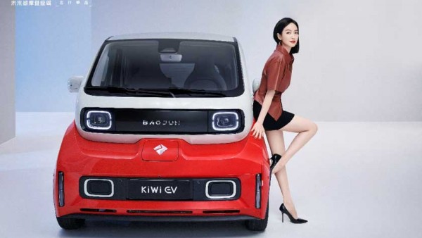  “未来感摩登座驾”KiWi EV携手宋茜正式上市！