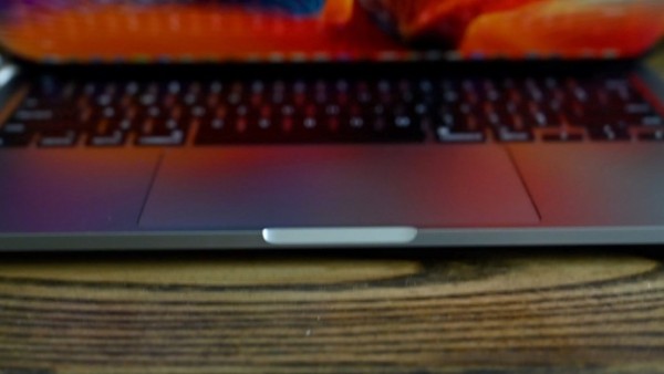未来MacBook Pro可能会有巨型触控板 实现力度触摸手势